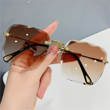 Корейски слънчеви очила с голяма квадратна наклон без рамки UV400 за жени в ретро-стил, слънчеви очила са в голяма рамка, летни очила за пътуване на открито