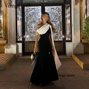 Verngo черно-бели дълги вечерни рокли на русалка с дължина до пода, на едното рамо Прости арабски дамски официални рокли за бала