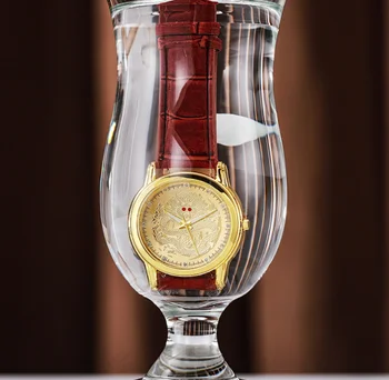 Класически ръчен часовник в златен цвят, с циферблат на дракона Модни аналогови ръчни часовници Qiartz за мъже Прости гледайте Класически златни часовници
