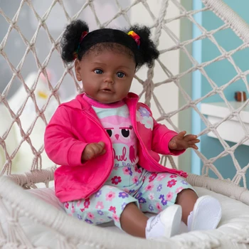 60 см възстановената кукла за най-малките момичета темнокожая афроамериканская кукла с дълга и къдрава коса Благородна кукла за подарък